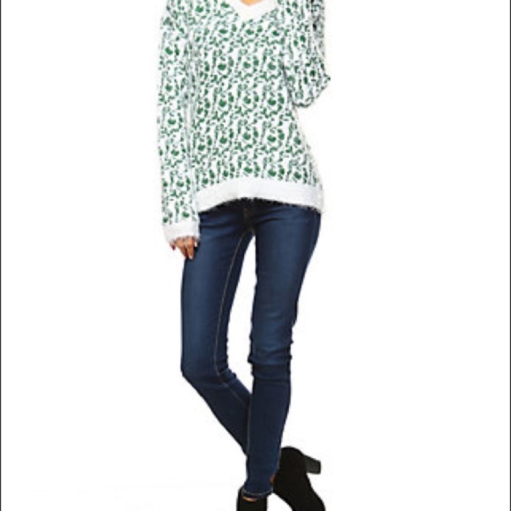 White Mark Couture Collection Leopard Sweater in Green and white soft and Cozy!